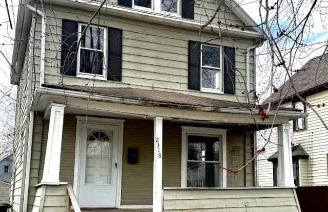 Four bedroom one bathroom home for rent photos photos