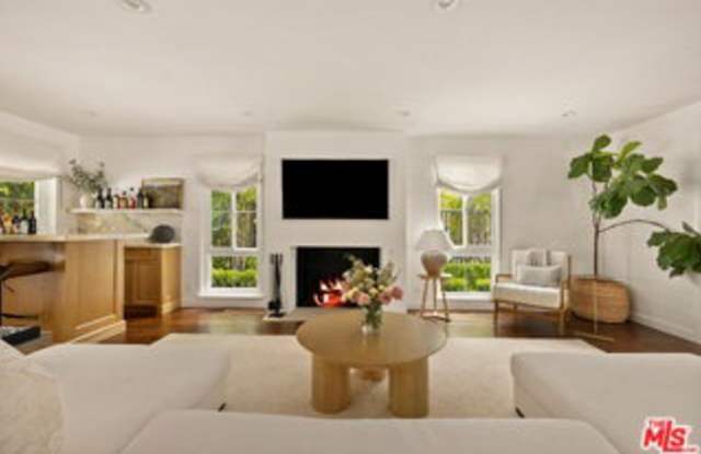 2878 Royston Place Gallery 4
