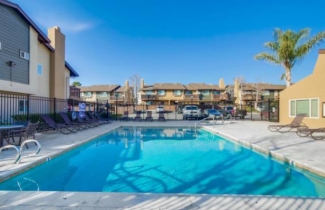 Beautiful 2 Story Townhouse with Prime Location!! photos photos