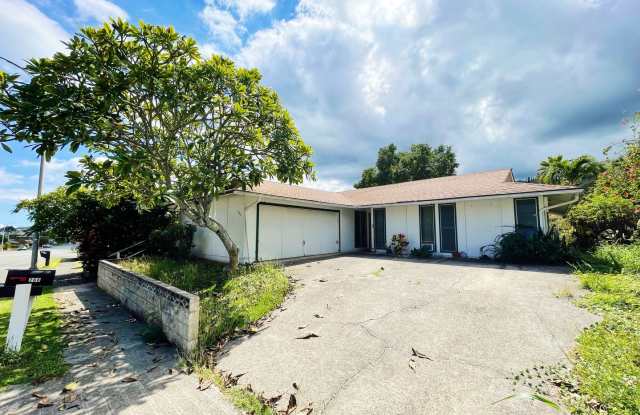 Pet Friendly Home with A/C on Quiet Kailua Cul-de-sac Gallery 1