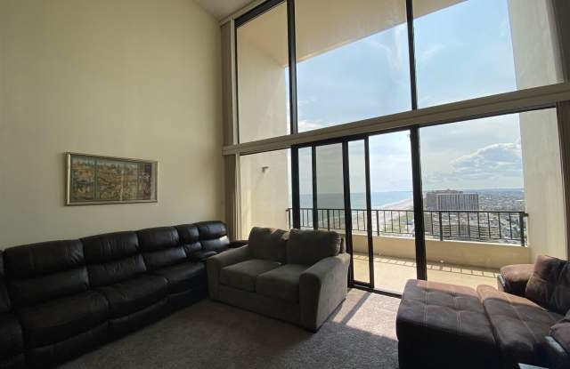 3851 Boardwalk Gallery 3