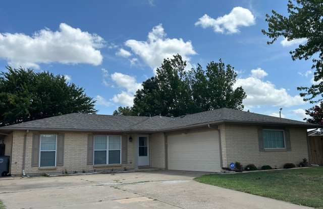 4 bedroom AVAILBLE NOW in the MacARTHUR SCHOOL DISTRICT! photos photos