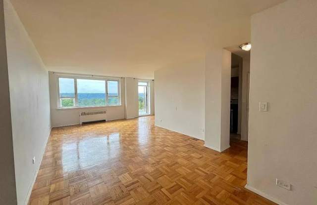 5355 Henry Hudson Parkway West photos photos