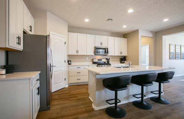 6057 Nauman Drive Dr SE photos photos