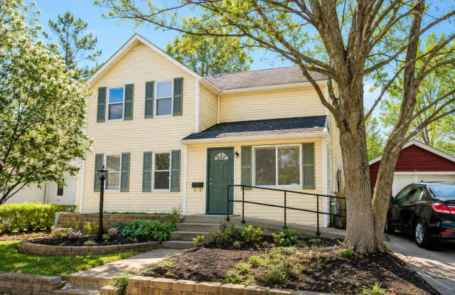 427 W Clark St photos photos