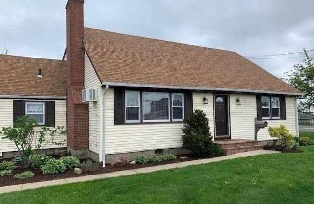 280 S Bayview Ave photos photos