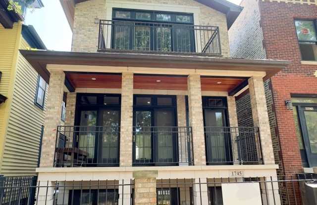 1745 W Cornelia Avenue photos photos