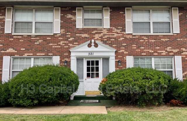 321 Gettysburg Rd - 321 Gettysburg Road, Belleville, IL 62226