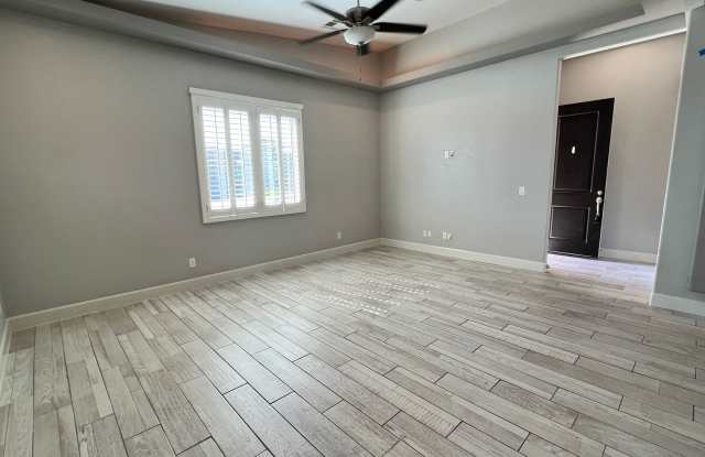East Side 4 Bedroom Home Gallery 3