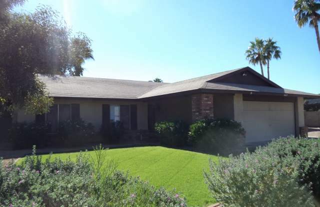 GREAT NORTH PHOENIX HOME WITH POOL! - 3627 West Aire Libre Avenue, Phoenix, AZ 85053
