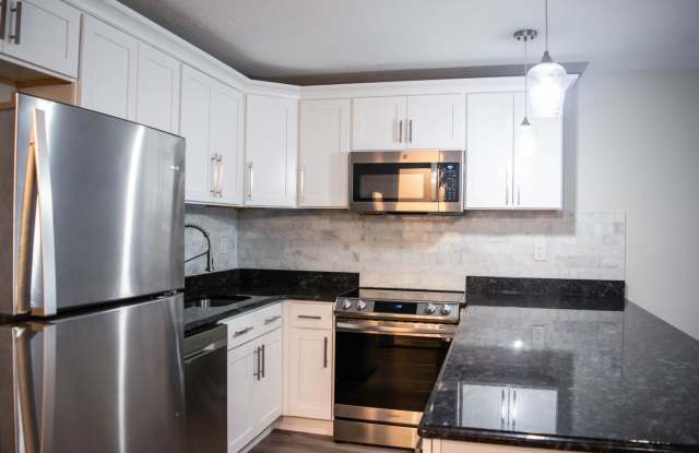 Renovated Condo w/ Off-Street Parking and Laundry! Gallery 4