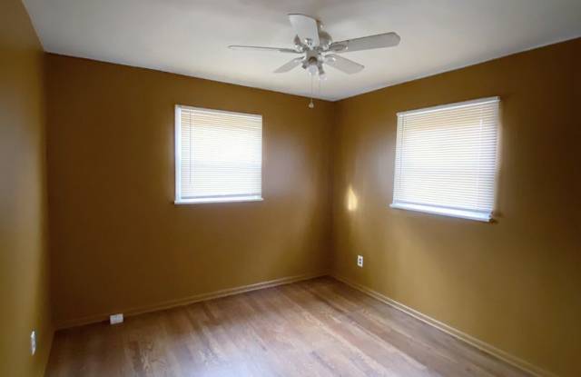 10010 Valley Dr. Gallery 2