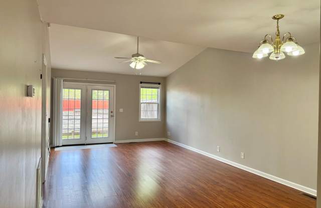 109 Daughety Court photos photos