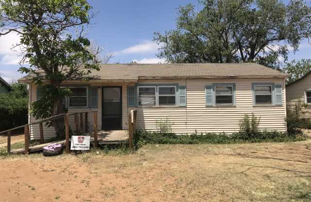 3013 E 3rd St photos photos