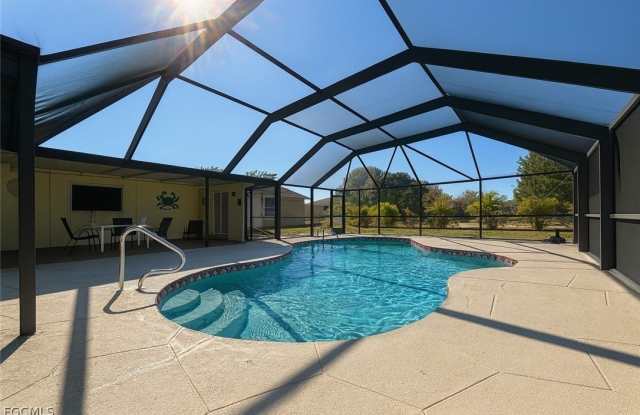 1458 Alwynne Drive N photos photos