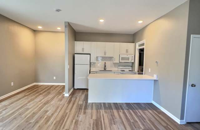 2501 North Bartlett Avenue - C photos photos