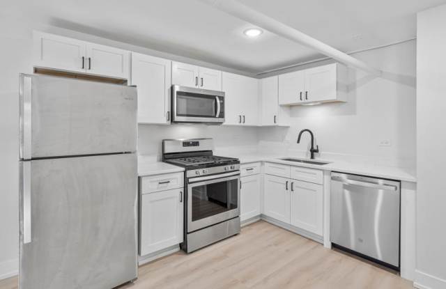 5629 N Wayne Gallery 2