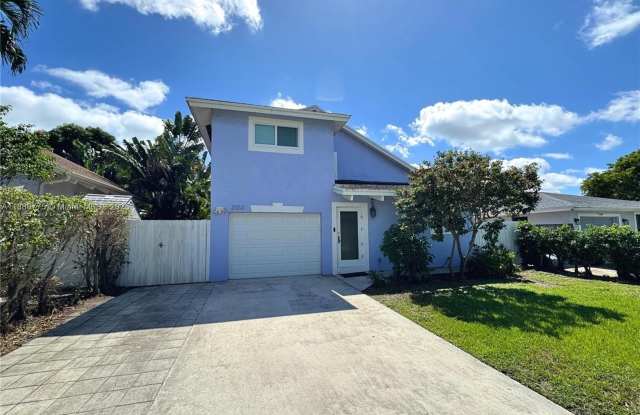 2553 Bessie St photos photos
