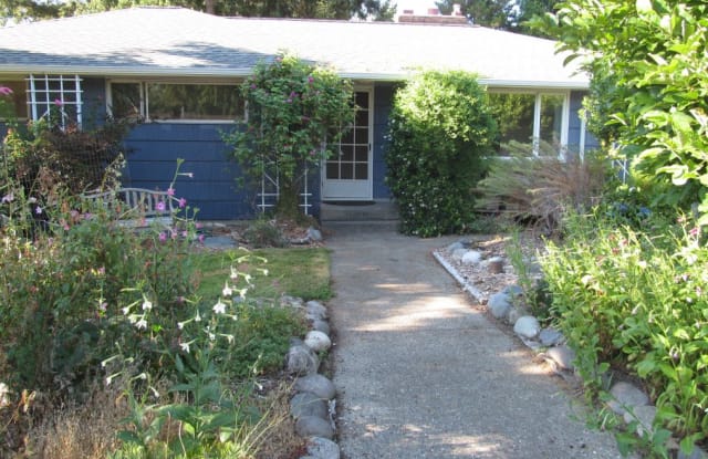 8711 33rd St W - 8711 33rd Street West, University Place, WA 98466