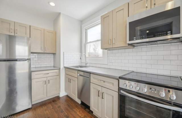 180 Maplewood Ave photos photos