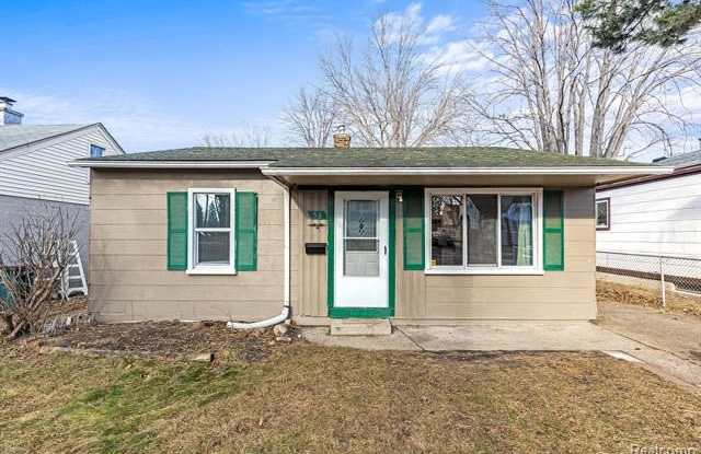 56 ORCHARD Avenue - 56 Orchard Avenue, Hazel Park, MI 48030