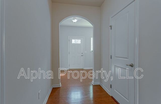 438 Christiane Way Gallery 3