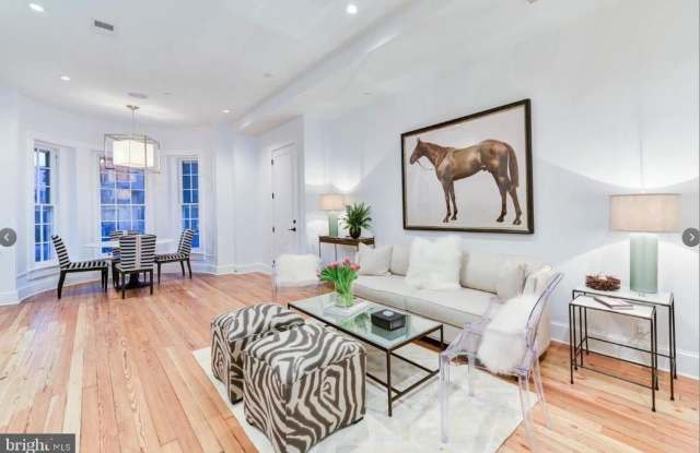 2025 HILLYER PLACE NW Gallery 2