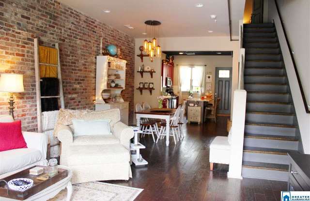 709 BARRISTERS CT - 709 Barristers Court, Brook Highland, AL 35242