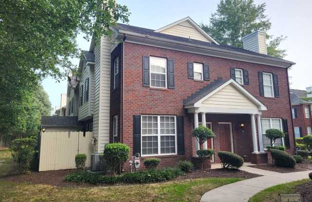 THE RESERVE @ TARLETON OAKS - 5844 Ludington Drive, Virginia Beach, VA 23464
