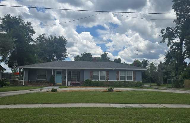 4556 CAMBRIDGE Road photos photos