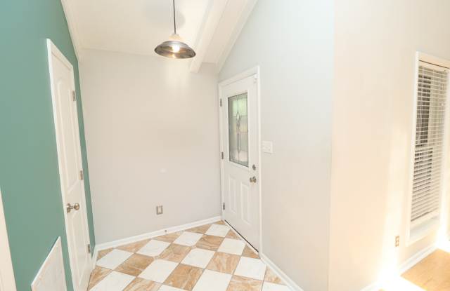 105 Cameron Ct Gallery 3
