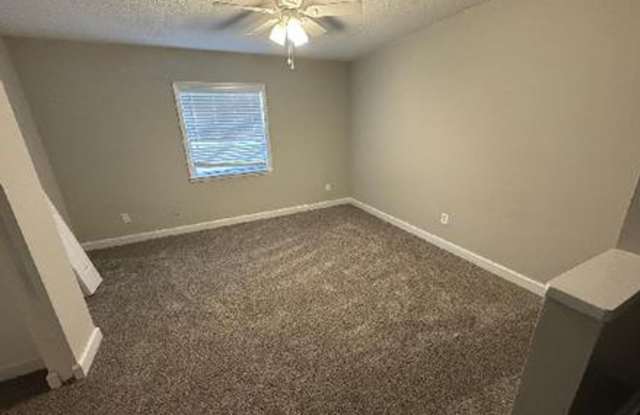2 bed 2 bath garden unit at Avery Close! Gallery 4