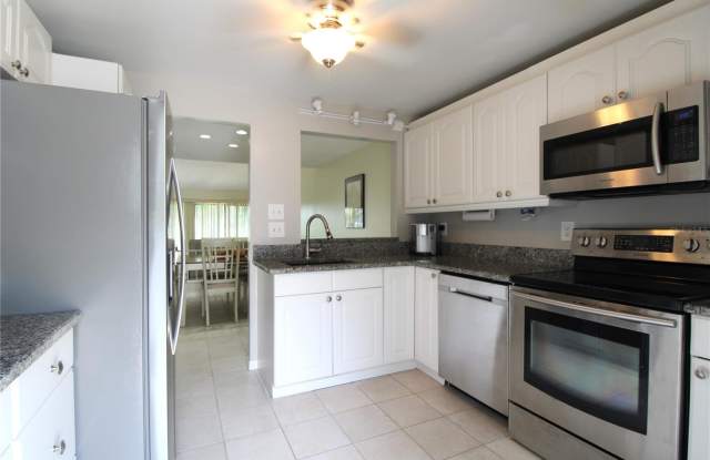2201 MEADOWLAKE COURT Gallery 4