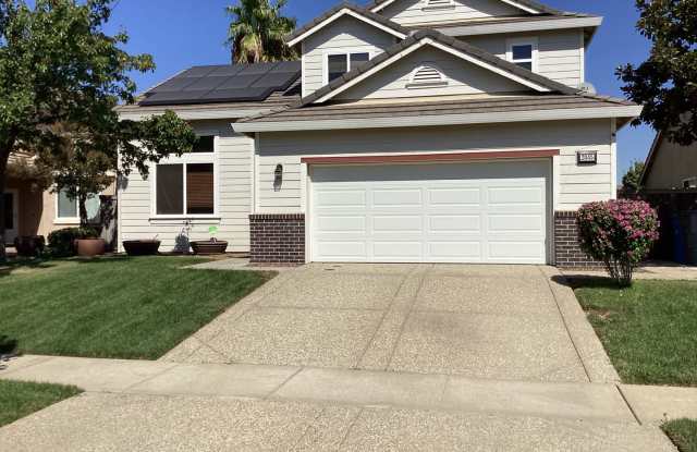 4 Bedroom 3 bath with solar photos photos