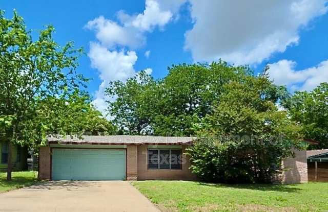 1408 Glencrest Dr. photos photos