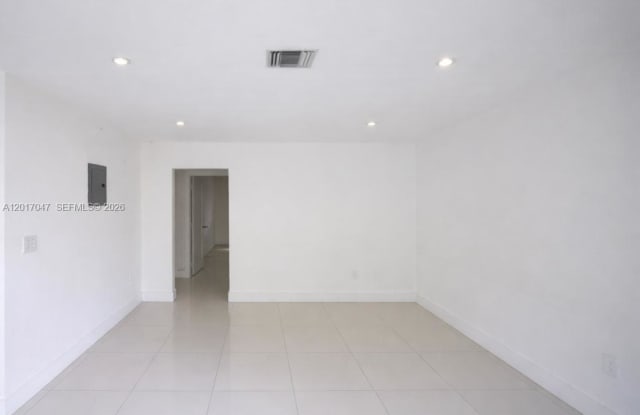 2300 Southeast 2nd Street Gallery 3