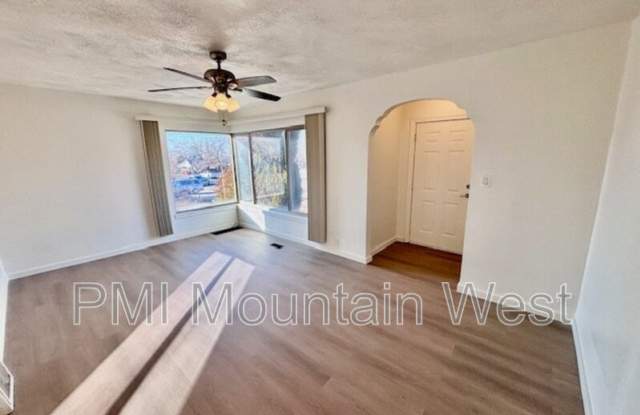 1187 29th St photos photos