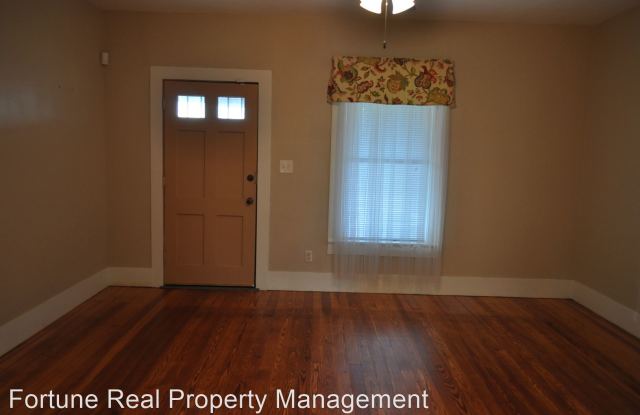 6813 Routt St. Gallery 4