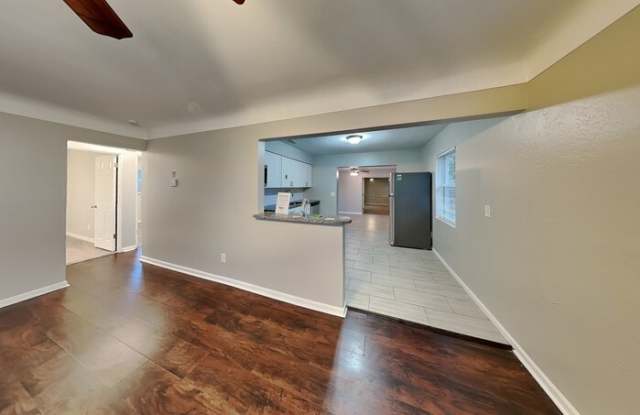 5221 38th Avenue North Gallery 4