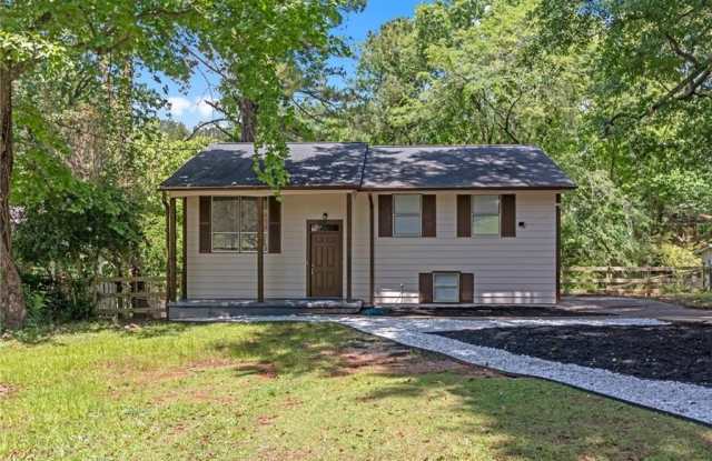 2496 Shiloh Drive - 2496 Shiloh Drive, Panthersville, GA 30034