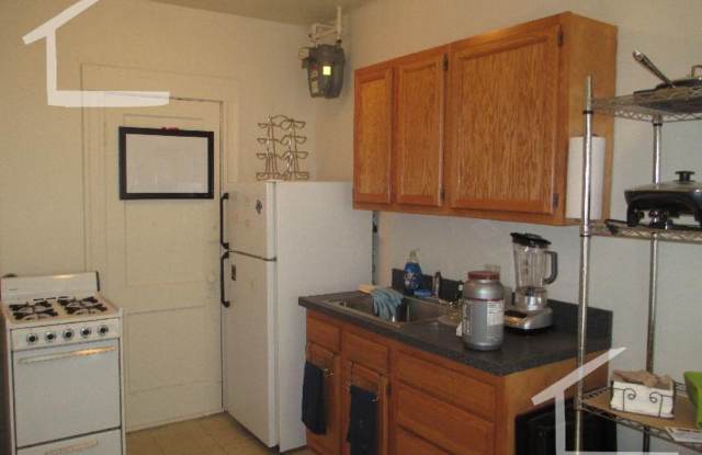 Spacious Fenway Apartment Available 9/1/26 Gallery 1