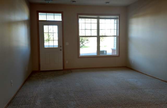 2 br plus den  3 bath townhome Gallery 4