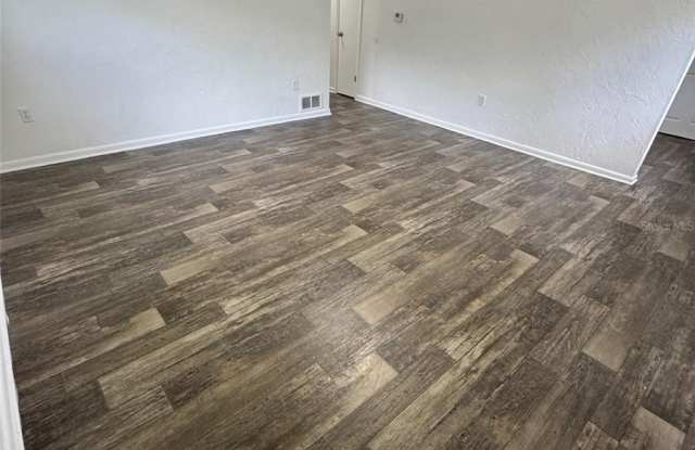 1640-1640 NE 71ST Place Gallery 3