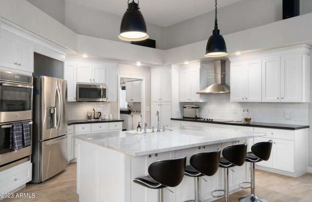 7466 E Cochise Road Gallery 2