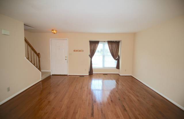 16940 Point Pleasant Ln Gallery 4