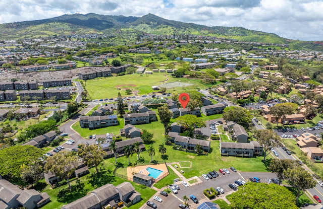 Makakilo Townhouse- 3 bed/ 1.5 bath/ 2 parking - Dog Friendly - 92-1261 Panana Street, Makakilo, HI 96707