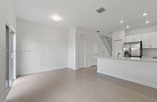 1517 Southeast 27th Road photos photos