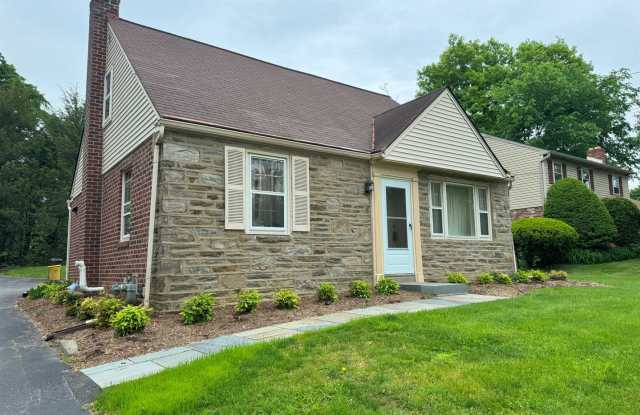 Renovated home, central air, stainless appliances, Radnor SD, Walk to Villanova, small dogs ok...this is a must see! photos photos