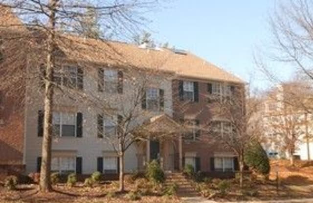 12112 Green Leaf Ct - 12112 Green Leaf Court, Fair Oaks, VA 22033