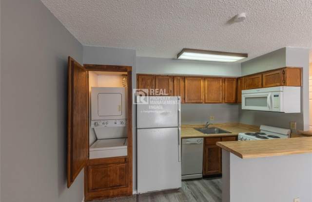 1 Bedroom 1 Bath Unit Available for Rent in Dallas - 9805 Walnut Street, Dallas, TX 75243